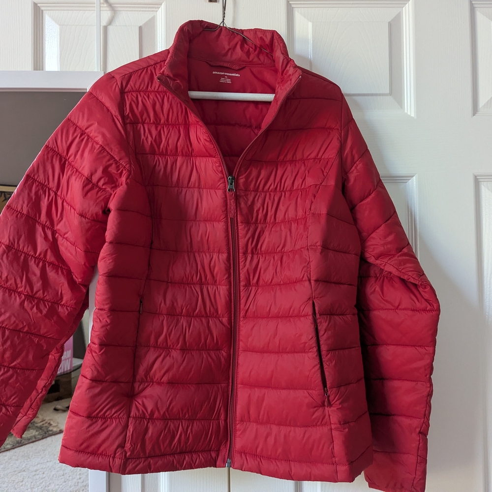 Amazon Essentials Women's Cherry Puffer Jacket